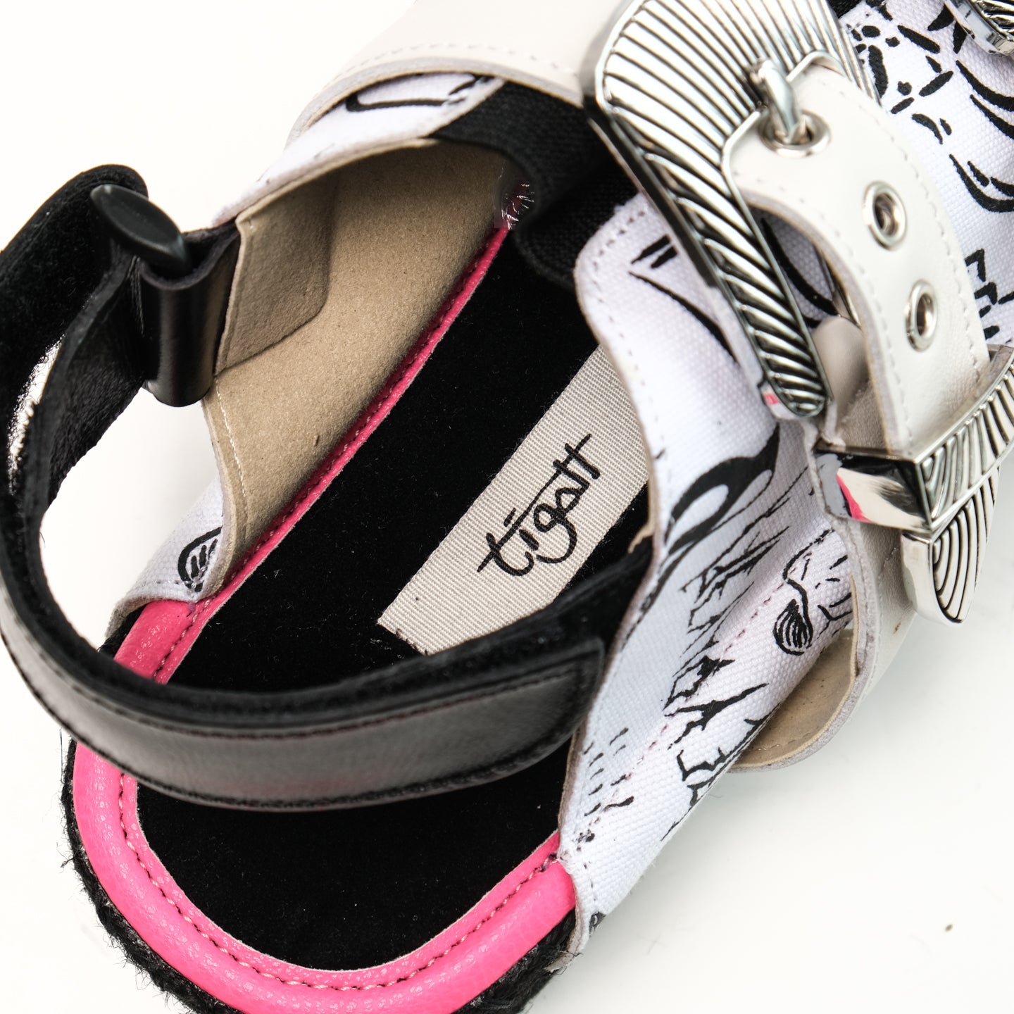 Steve Marlon X Revolver X Tigah Home Platform White